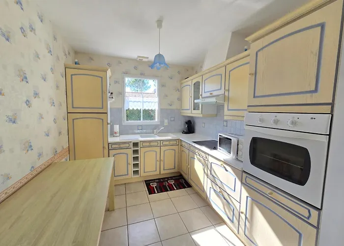 Maison Moderne Pres De La Mer, 6 Pers, Terrasse, A St Jean De Monts - Fr-1-777-17